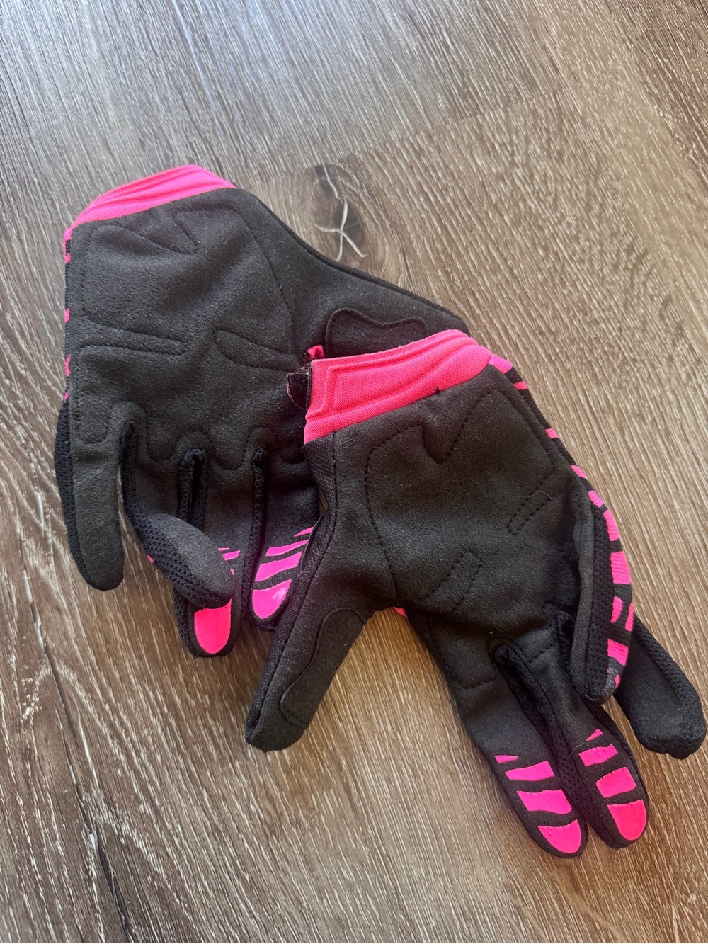 Fox Racing Women’s Riding Gloves Size M Pink Black Motocross MTB Cycling - Picture 2 of 3